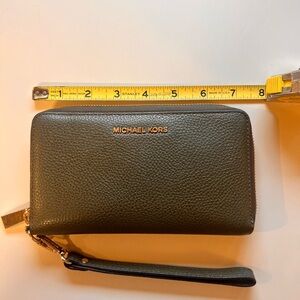 Michael Kors Wristlet